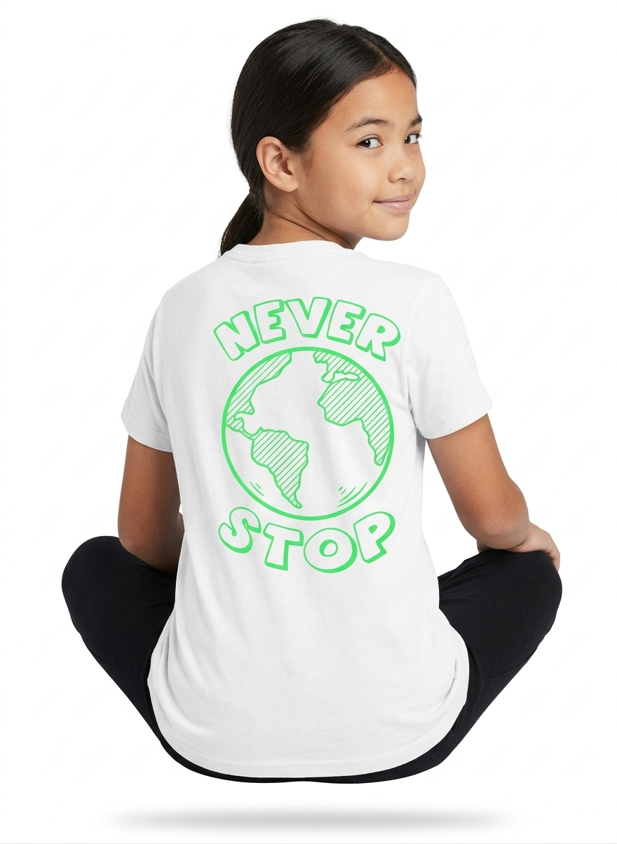 Polera "Never Stop": Inspiración para Explorar el Mundo