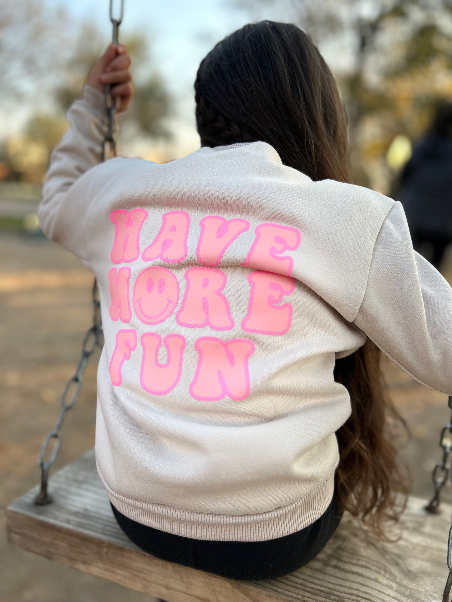 Polerón "Have More Fun" – Estilo Retro & Soft