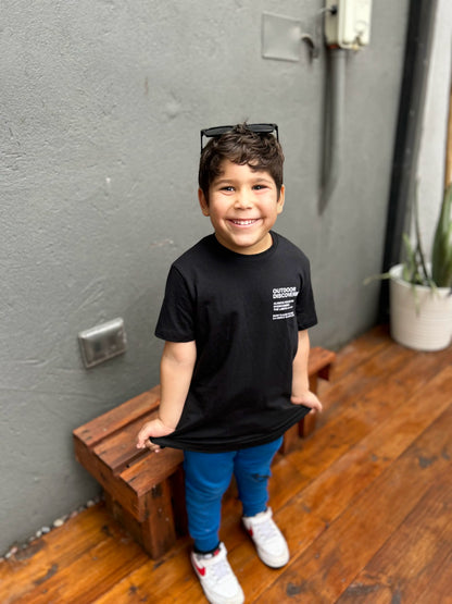 Polera Minimalista "Outdoor Discovering" Negra