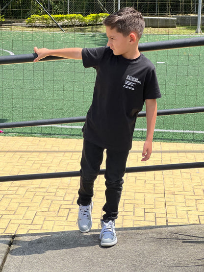 Polera Minimalista "Outdoor Discovering" Negra